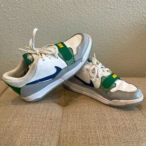 Boys air Jordan’s size 1Y